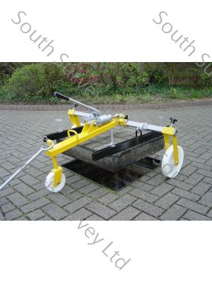hydraulic manhole lifter